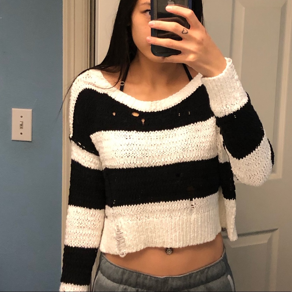 hollister distressed sweater!